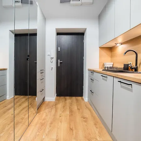 Apartament Park Wilsona Charming By Bookinghost *
